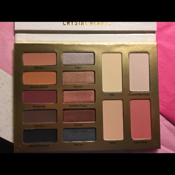 ❤️ Crystal Hearts ♥️ Eyeshadow palette. - Picture 3 of 8